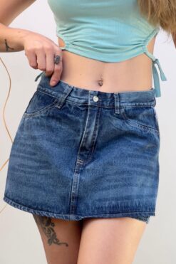 Short pollera  bigotes