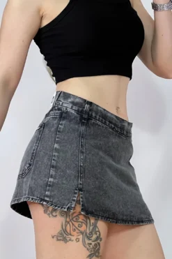 Short pollera gris adelante y atrás