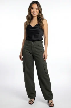 Baggy verde militar cargo con cintura regulable