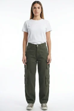 Baggy multicargo verde militar con cintura regulable