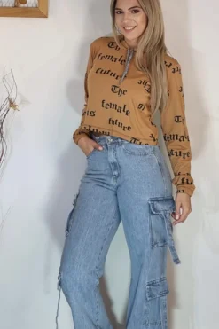 Wide multibolsillo con tiras.